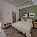 Aparthotel La Pera Bugiarda