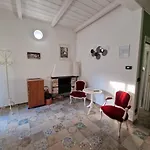 La Pera Bugiarda Apartahotel