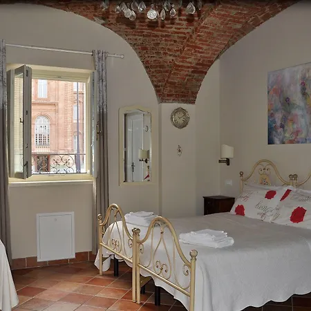 La Pera Bugiarda 4* Venaria Reale