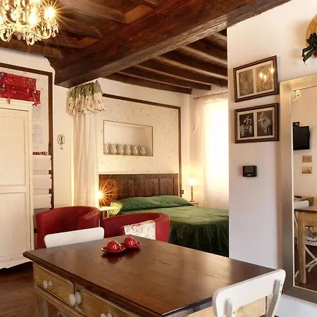 Aparthotel La Pera Bugiarda