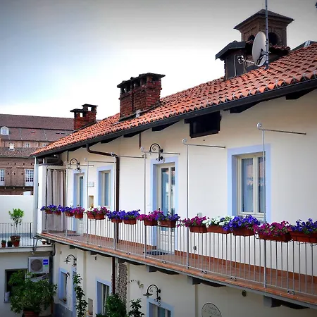 La Pera Bugiarda Apart Otel Venaria Reale