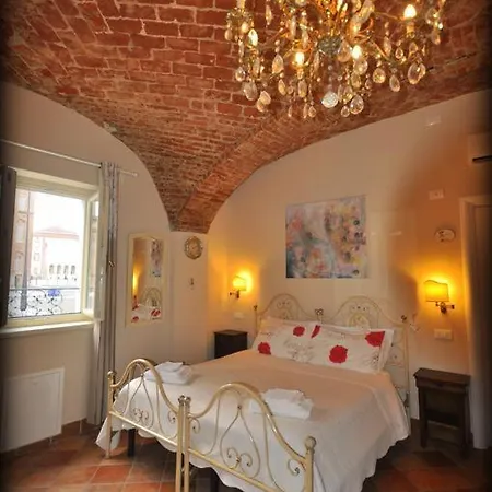 La Pera Bugiarda 4* Venaria Reale