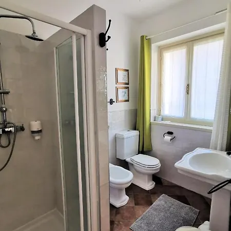 La Pera Bugiarda 4* فيناريا ريالي